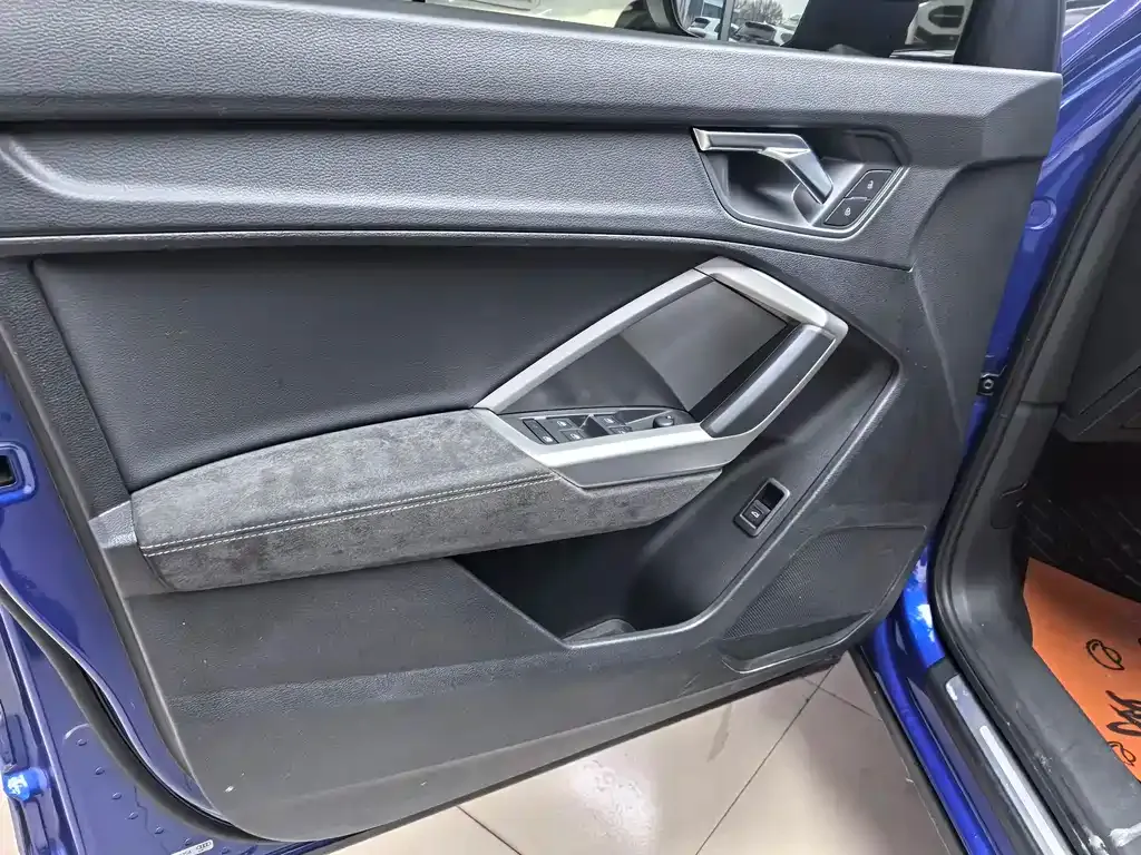 Audi Q3 2021 из CN, фото 8