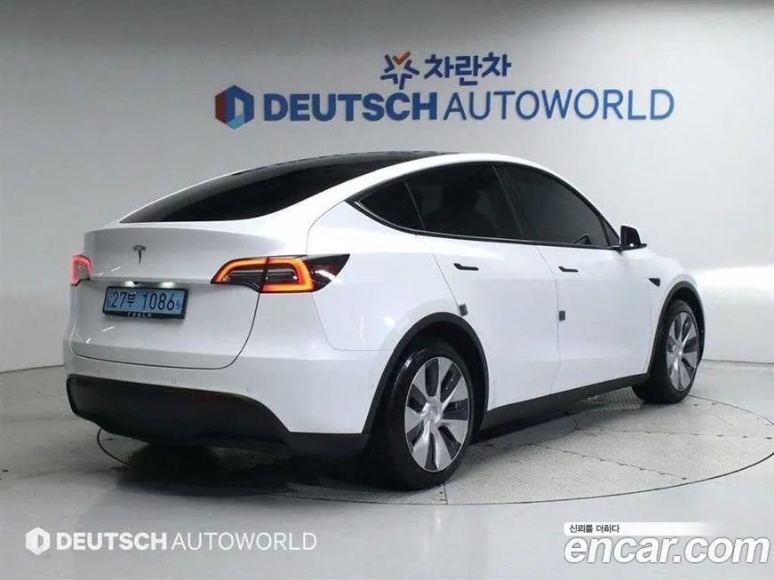 Tesla Model Y 2021 из KR, фото 2