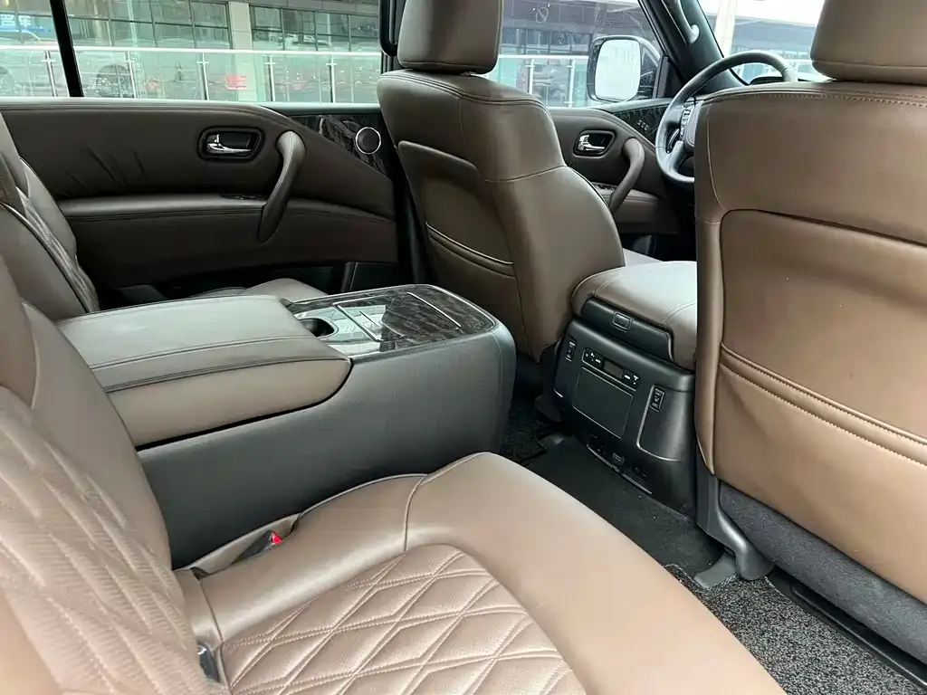 Nissan Patrol 2023 из CN, фото 10
