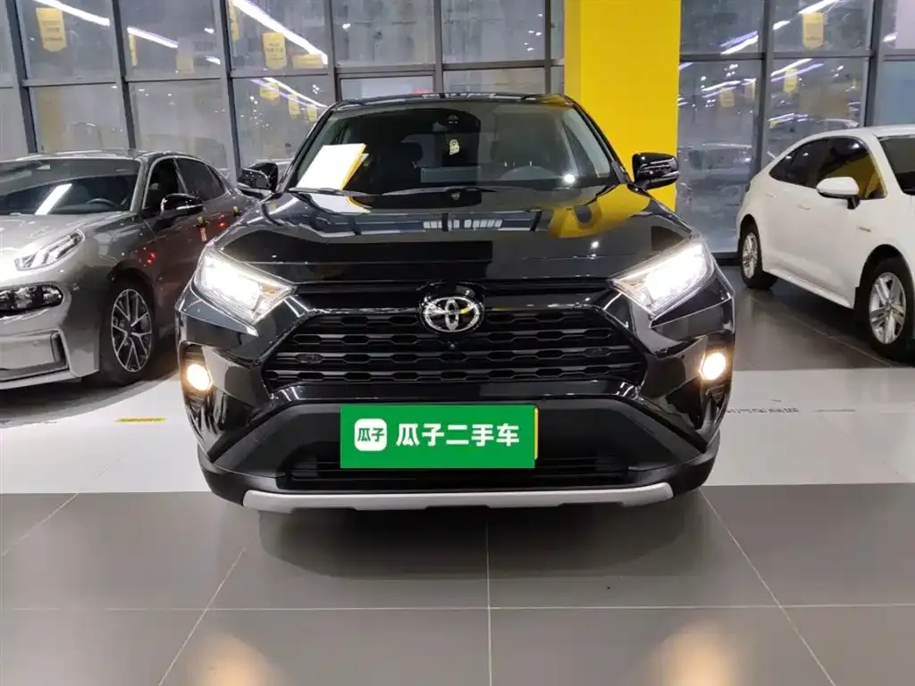 Toyota RAV4 2022 из CN, фото 3