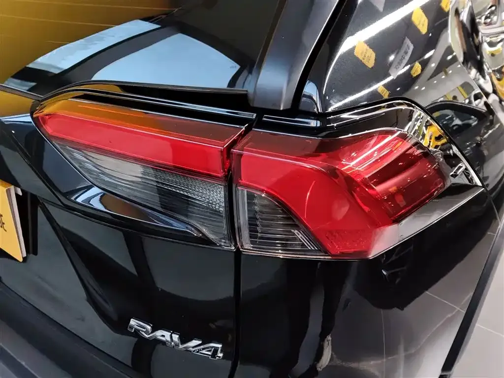 Toyota RAV4 2022 из CN, фото 8