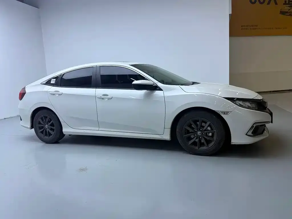 Honda Civic — фото 4