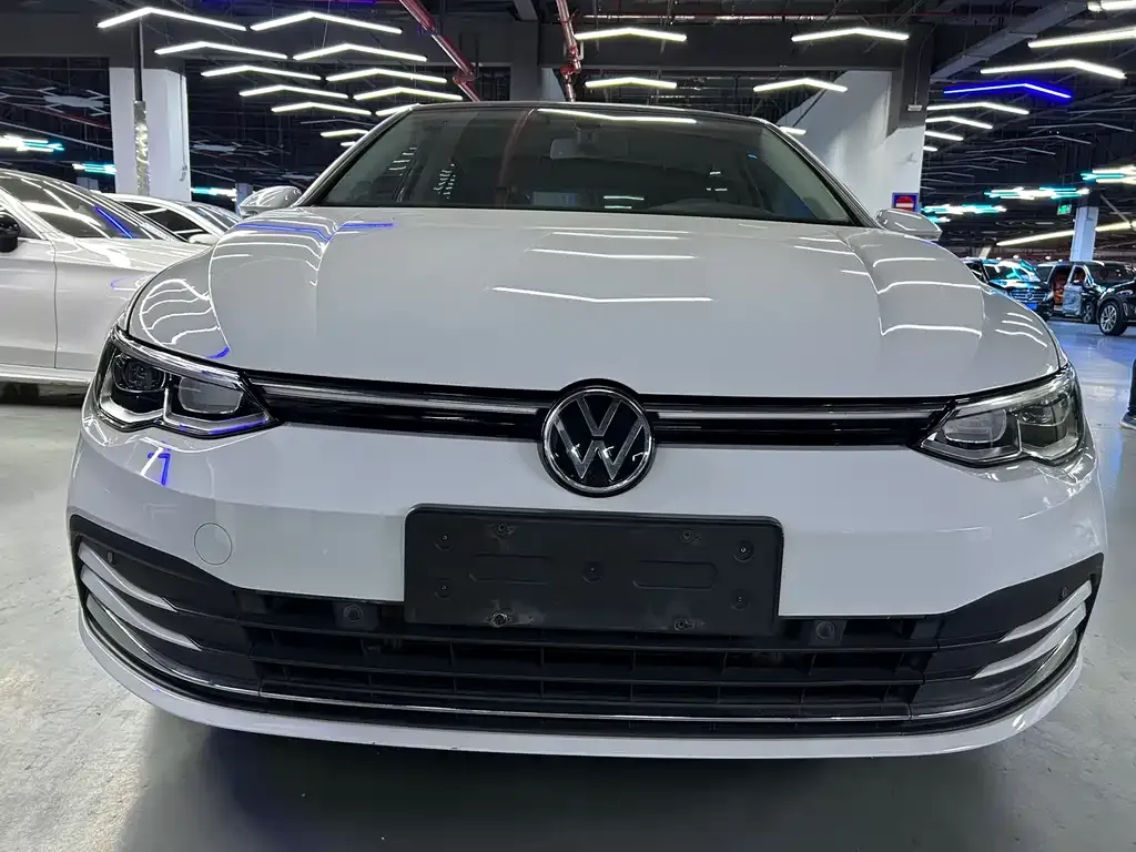 Volkswagen Golf 2022 из CN, фото 2