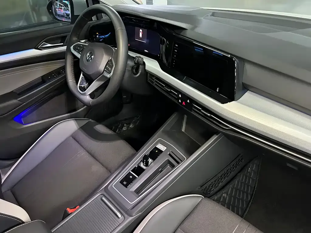 Volkswagen Golf 2022 из CN, фото 4