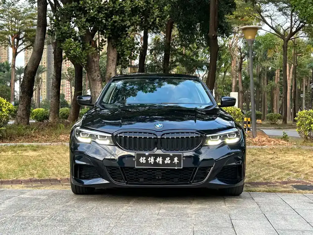 BMW 3 Series 2022 из CN, фото 2