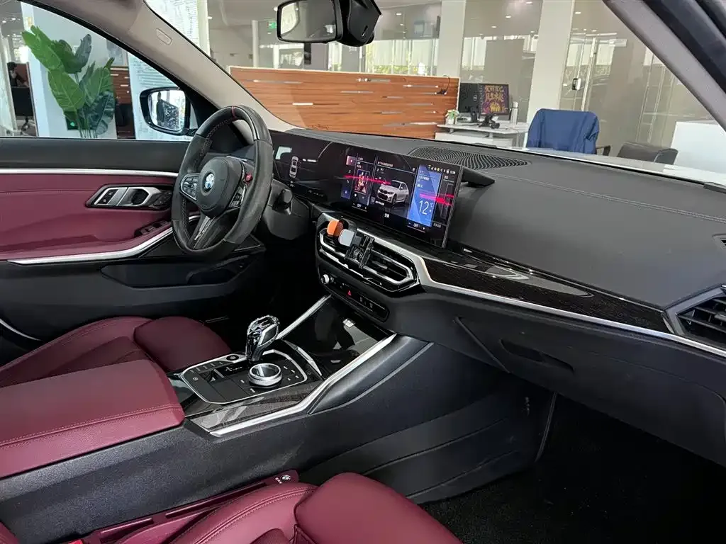 BMW 3 Series 2023 из CN, фото 8