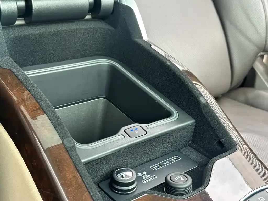 Land Rover Range Rover 2021 из CN, фото 8
