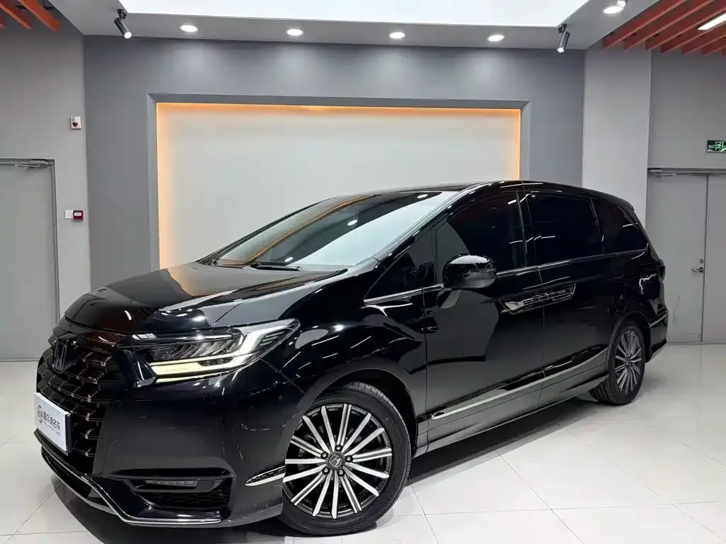 Honda Elysion 2023 из CN, фото 1