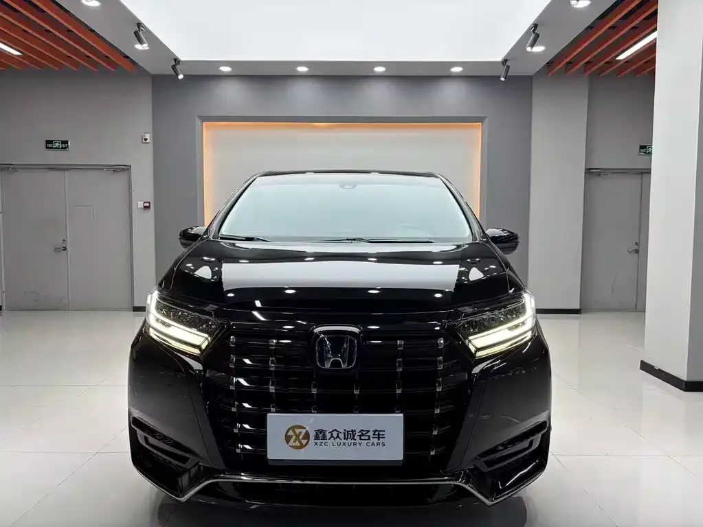 Honda Elysion 2023 из CN, фото 2