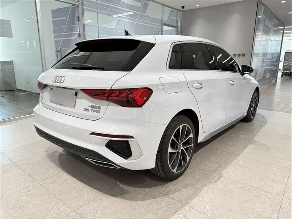 Audi A3 2022 из CN, фото 7