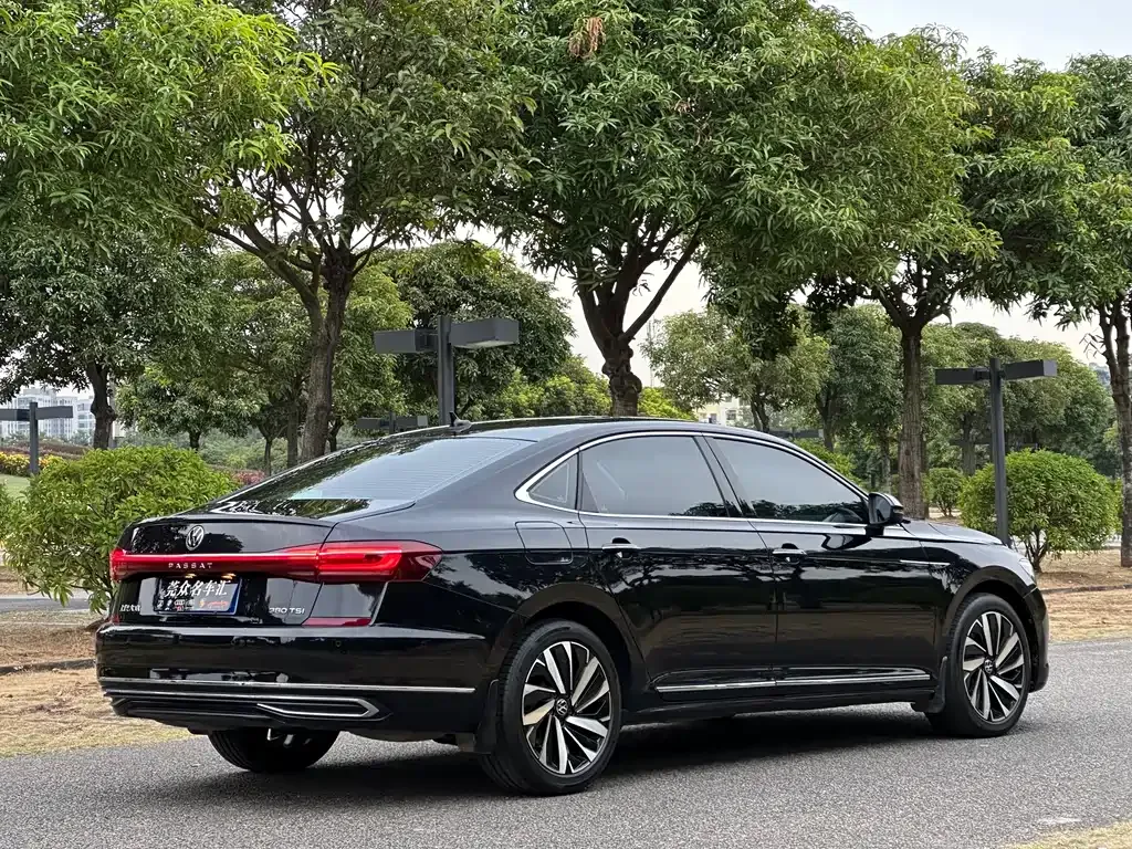 Volkswagen Passat — фото 5