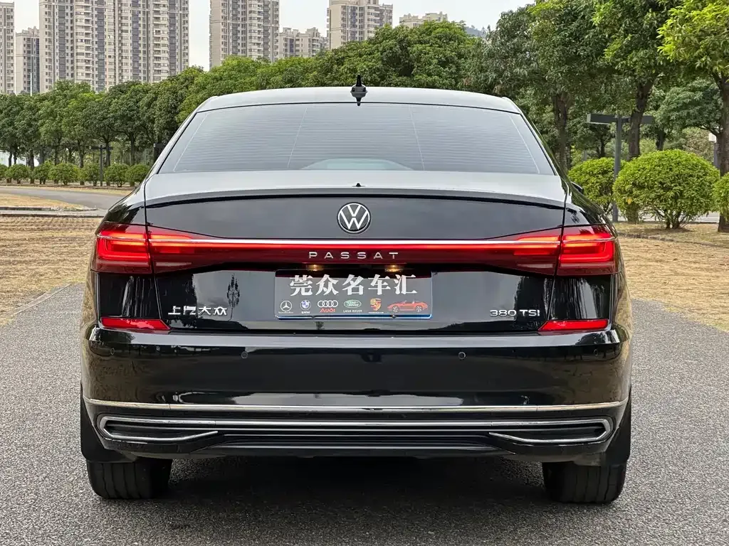 Volkswagen Passat — фото 7