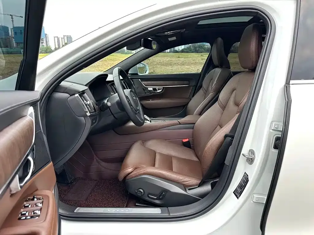 Volvo S90 2023 из CN, фото 2