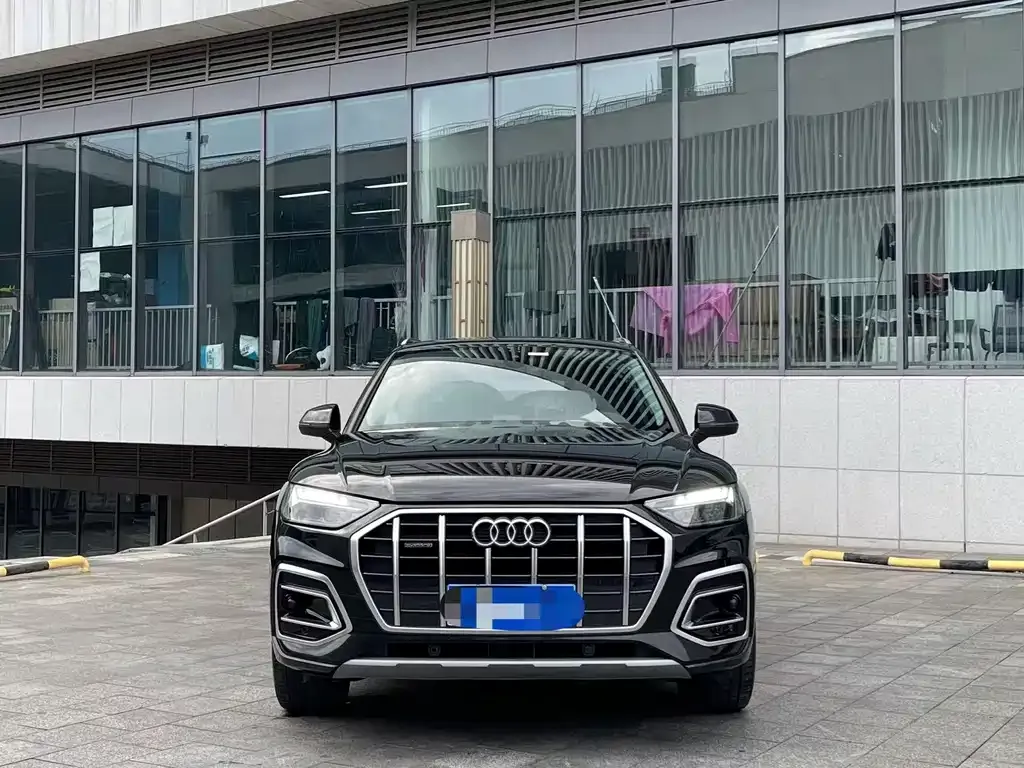 Audi Q5L 2022 из CN, фото 2
