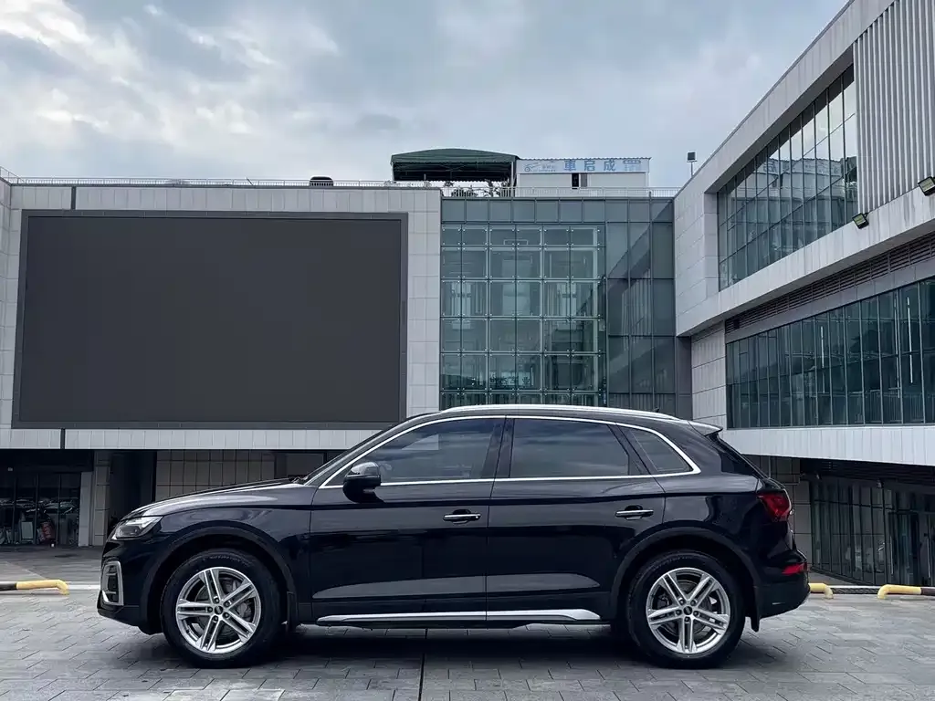 Audi Q5L 2022 из CN, фото 3