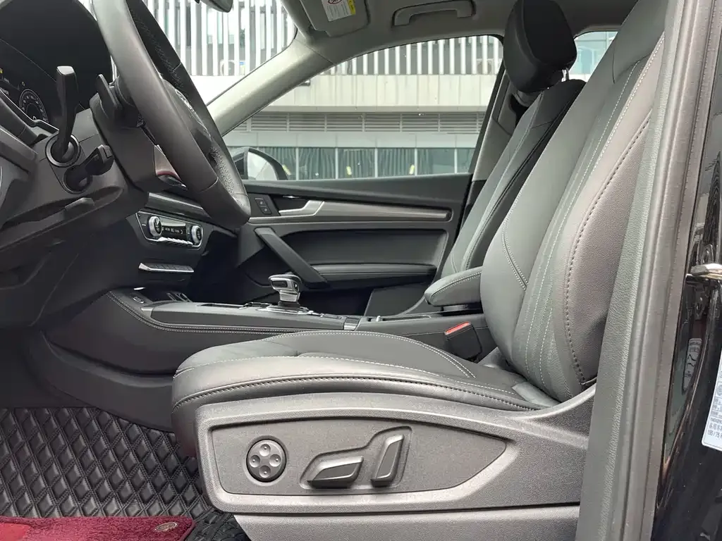 Audi Q5L 2022 из CN, фото 6