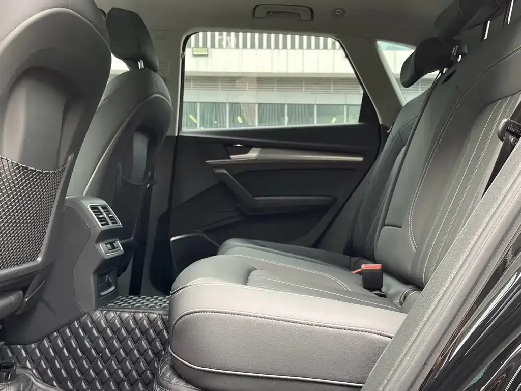 Audi Q5L 2022 из CN, фото 7