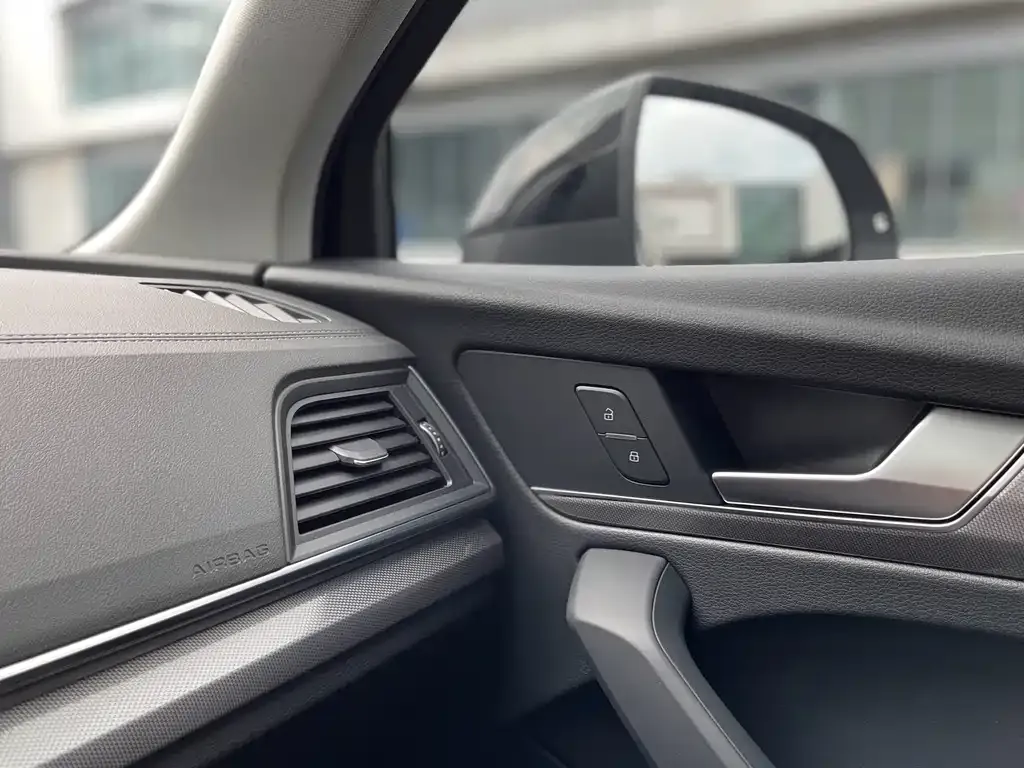 Audi Q5L 2022 из CN, фото 9