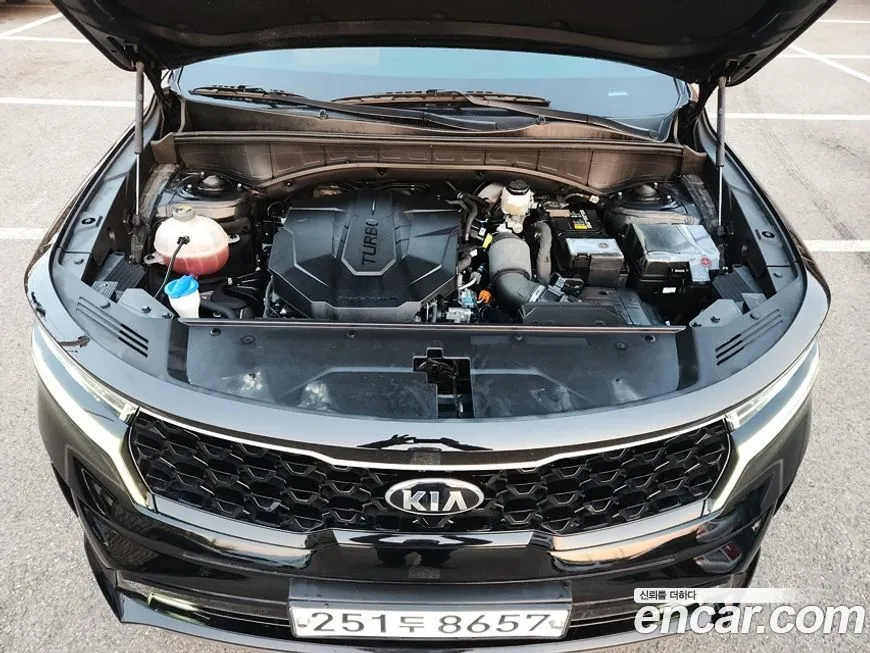 Kia Sorento — фото 6
