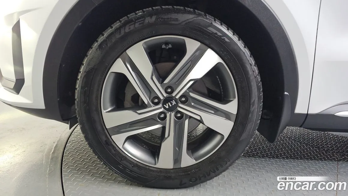 Kia Sorento — фото 5