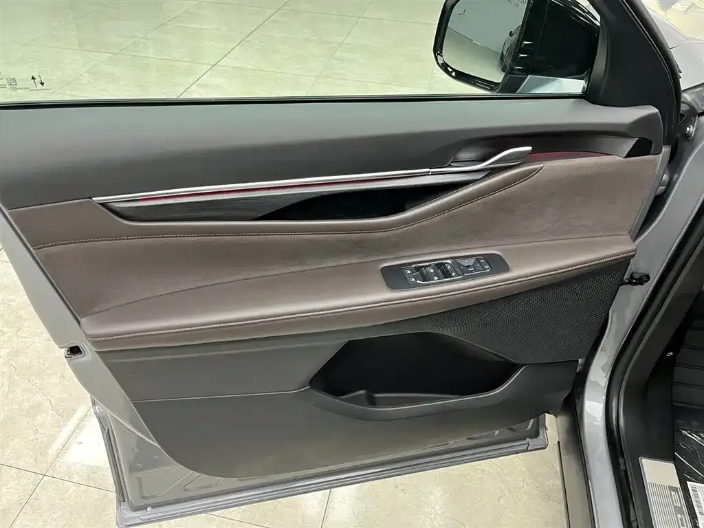 Ford Edge — фото 10