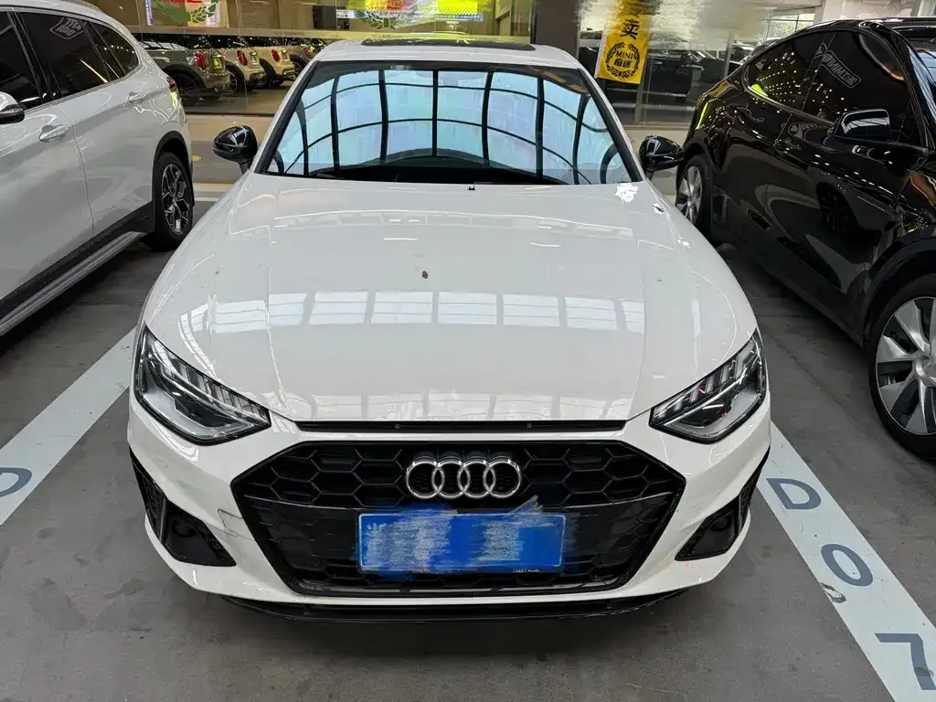 Audi A4L 2023 из CN, фото 2