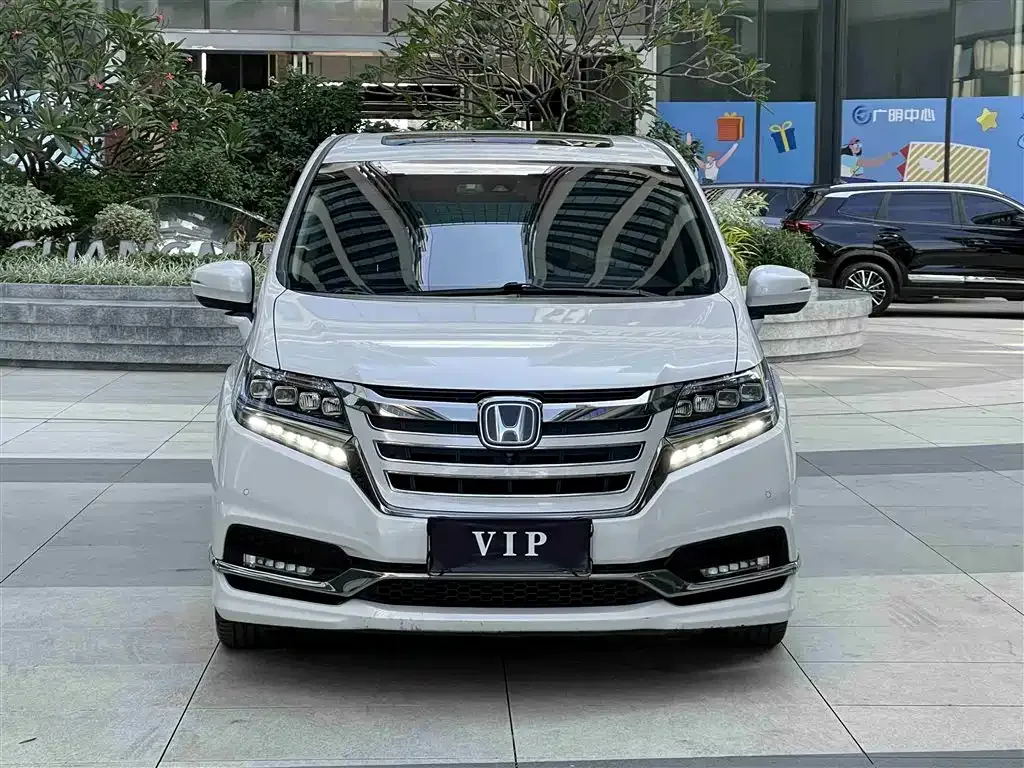 Honda Elysion 2021 из CN, фото 2