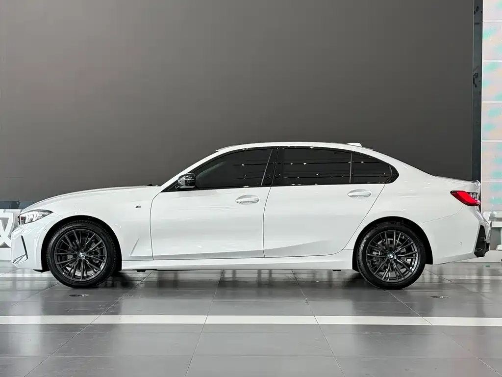 BMW 3 Series 2024 из CN, фото 4