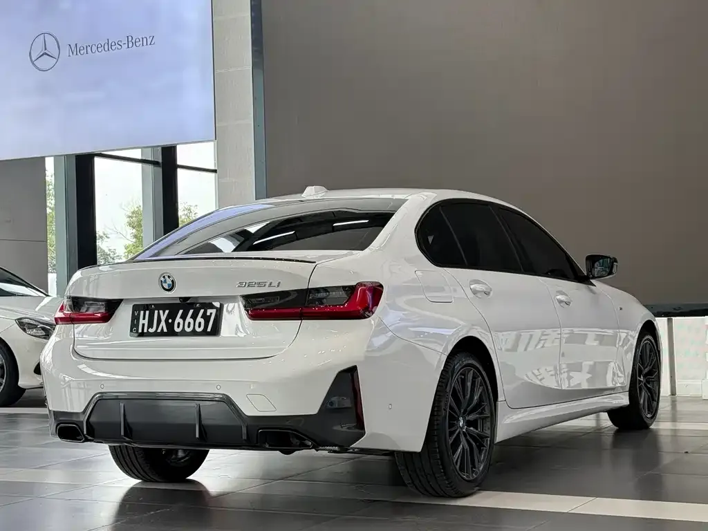 BMW 3 Series 2024 из CN, фото 5