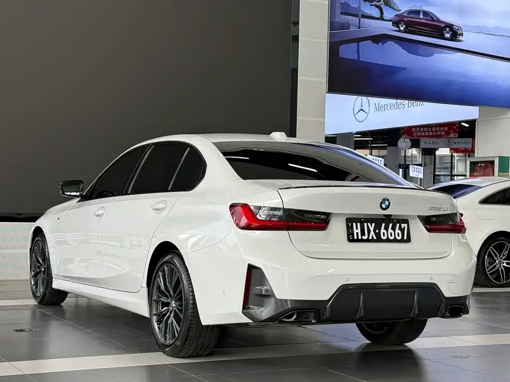 BMW 3 Series 2024 из CN, фото 7