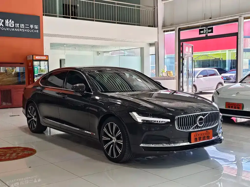 Volvo S90 2025 из CN, фото 3