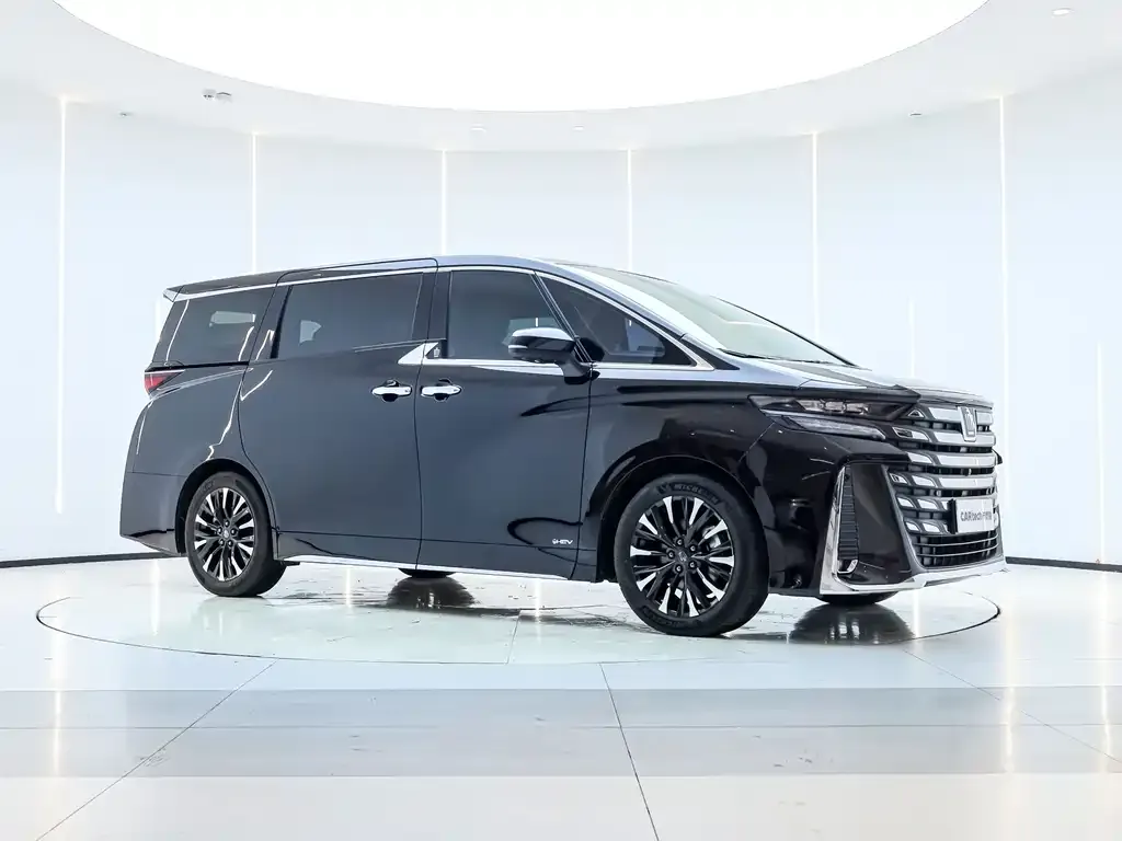 Toyota Vellfire — фото 2