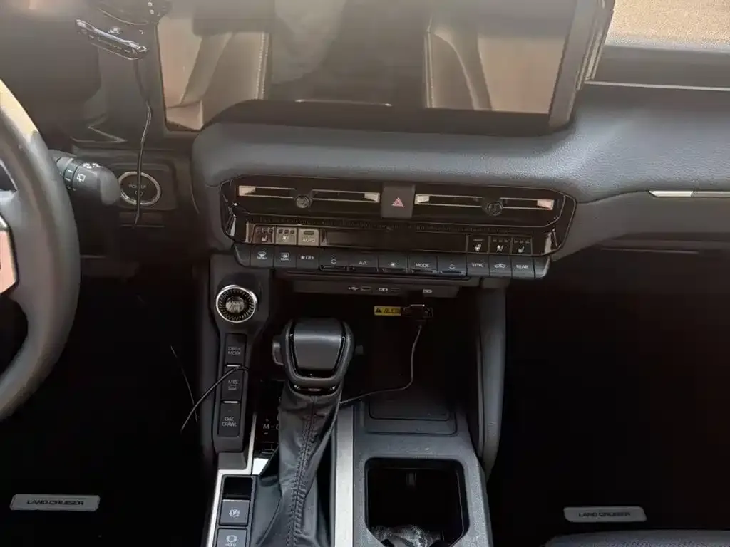Toyota Prado 2025 из CN, фото 8