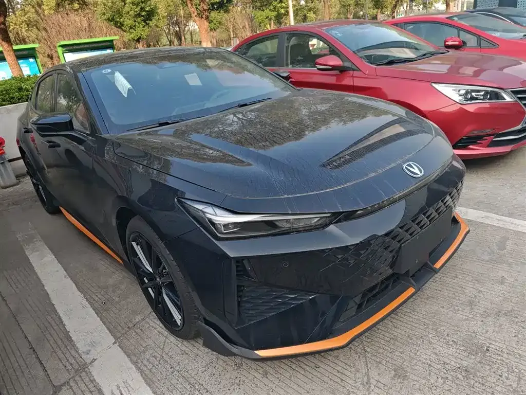 Changan UNI-V 2025 из CN, фото 4