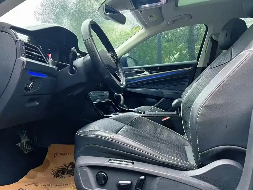 Volkswagen Passat 2022 из CN, фото 4