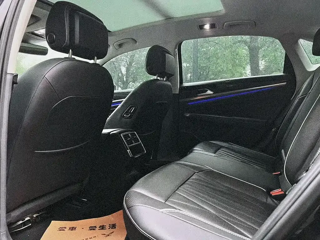 Volkswagen Passat 2022 из CN, фото 6