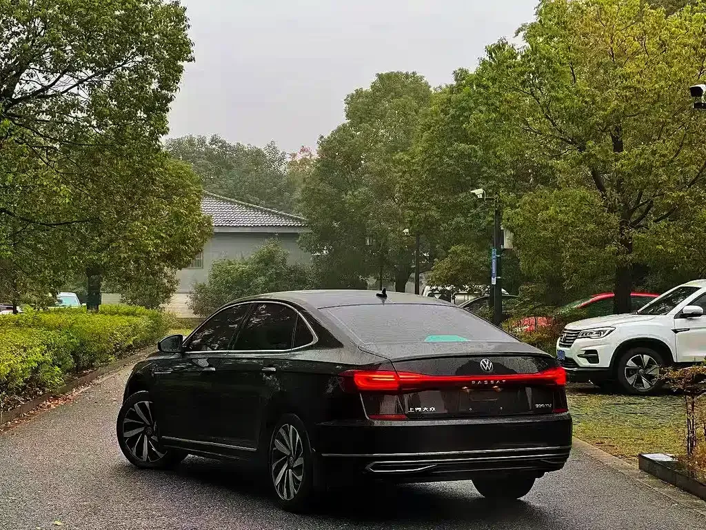 Volkswagen Passat 2022 из CN, фото 7