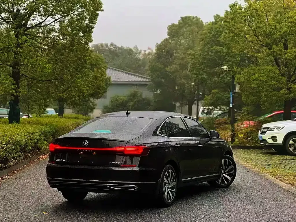 Volkswagen Passat 2022 из CN, фото 9