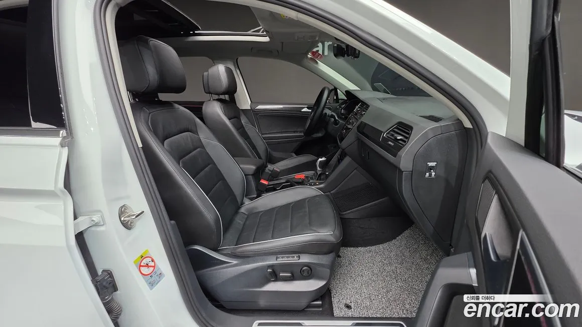 Volkswagen Tiguan — фото 10