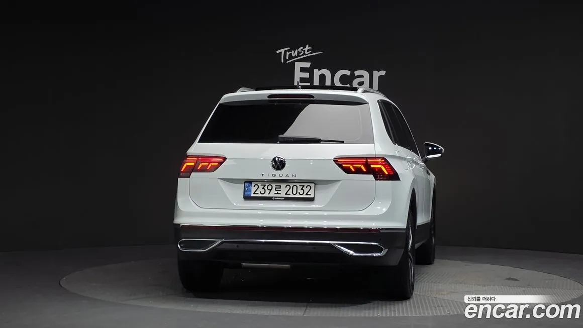 Volkswagen Tiguan — фото 4