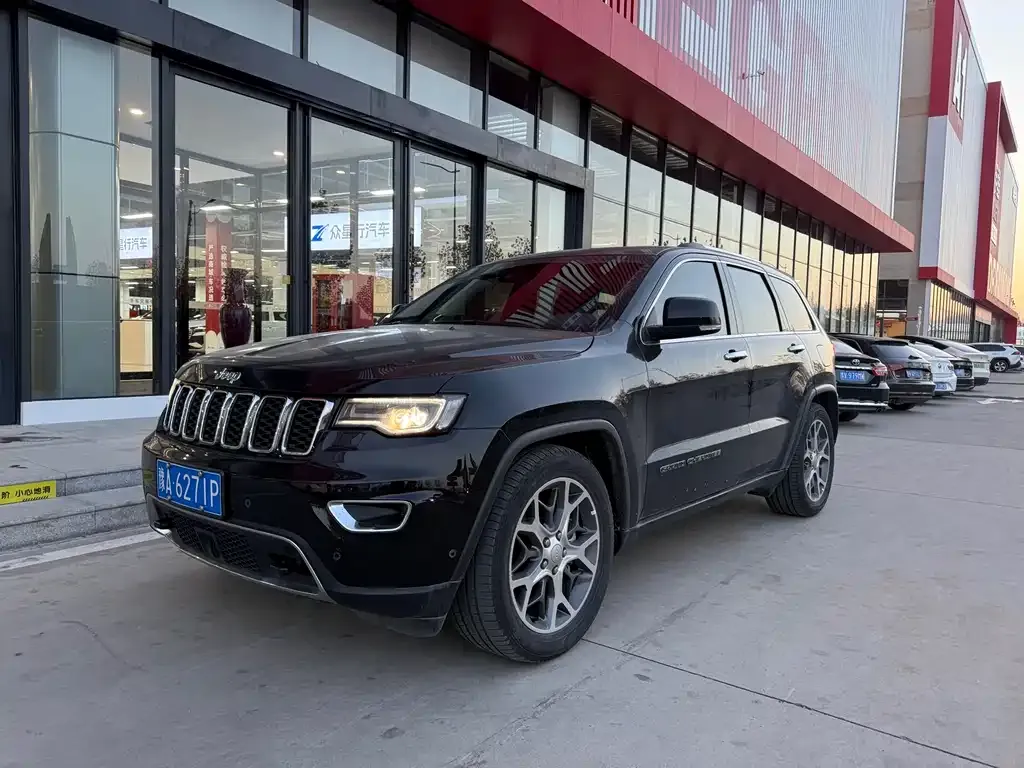 Jeep Grand Cherokee (Import) — фото 1