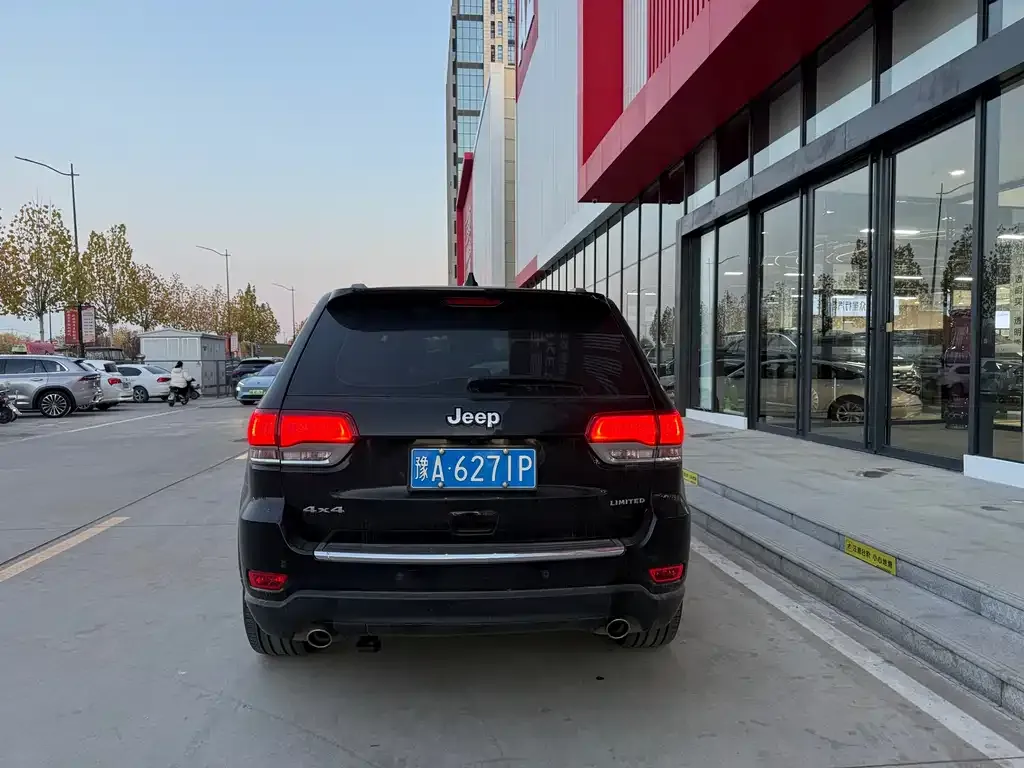 Jeep Grand Cherokee (Import) — фото 4