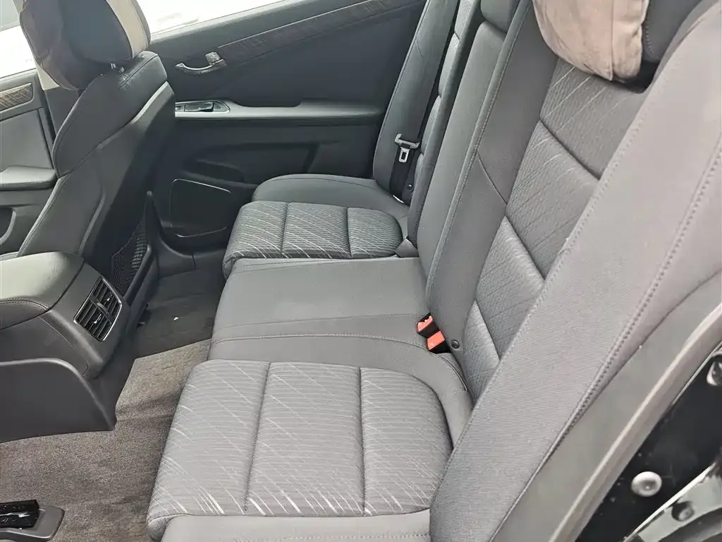 Hongqi H7 2024 из CN, фото 9