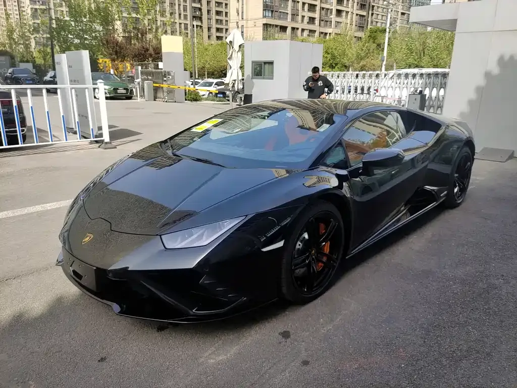Lamborghini Huracan 2023 из CN, фото 1