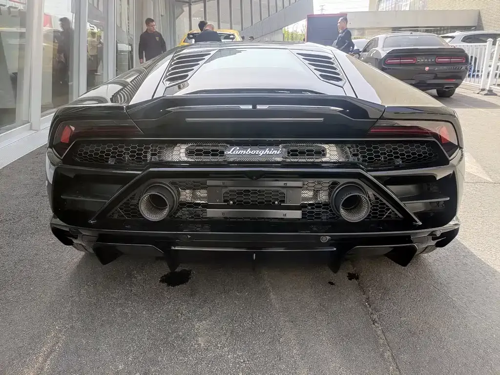 Lamborghini Huracan 2023 из CN, фото 4