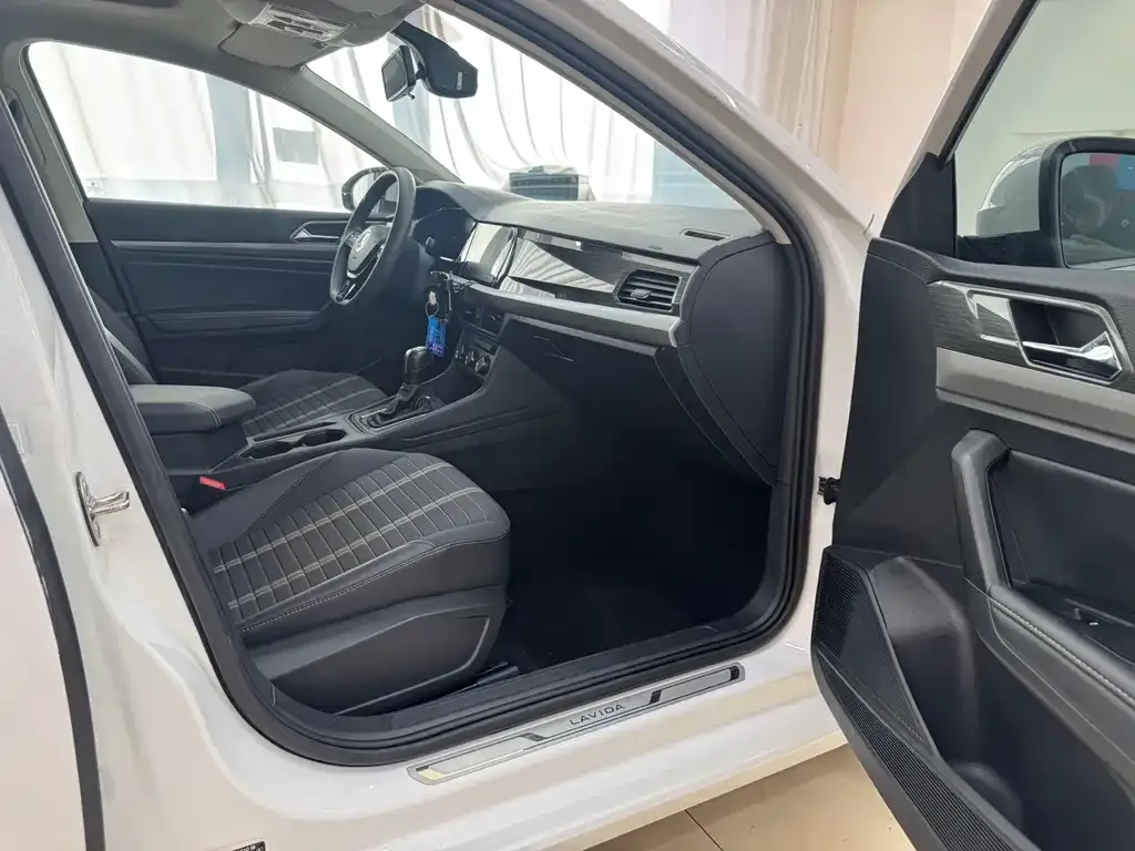 Volkswagen Lavida 2021 из CN, фото 10