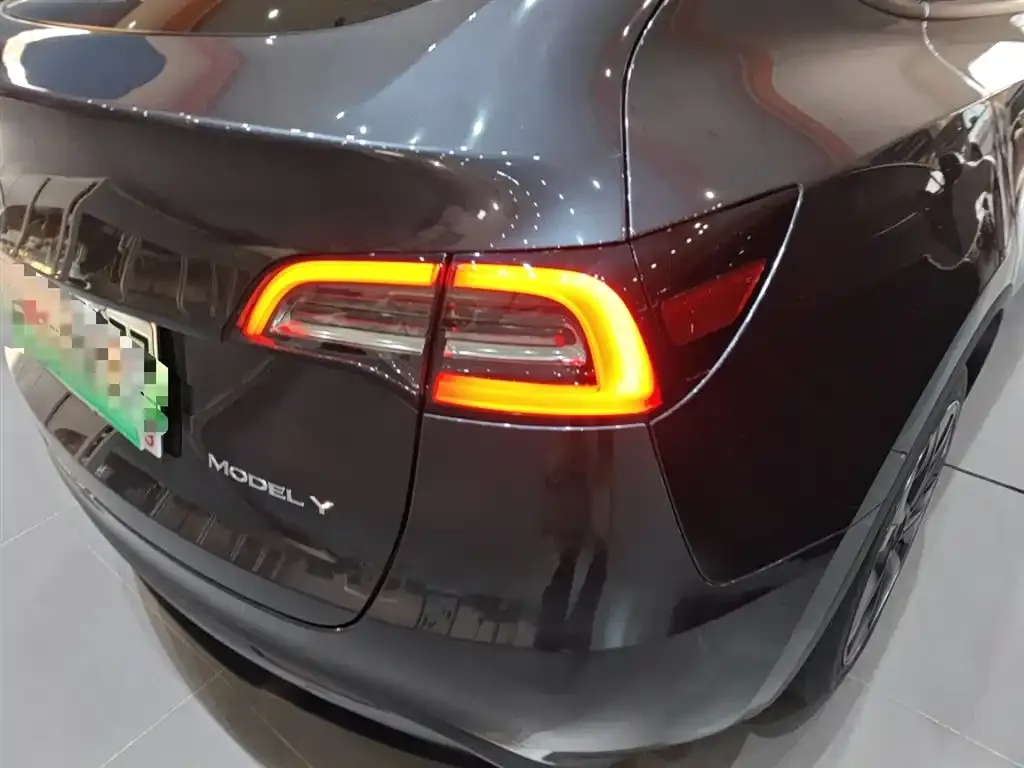 Tesla Model Y 2024 из CN, фото 8