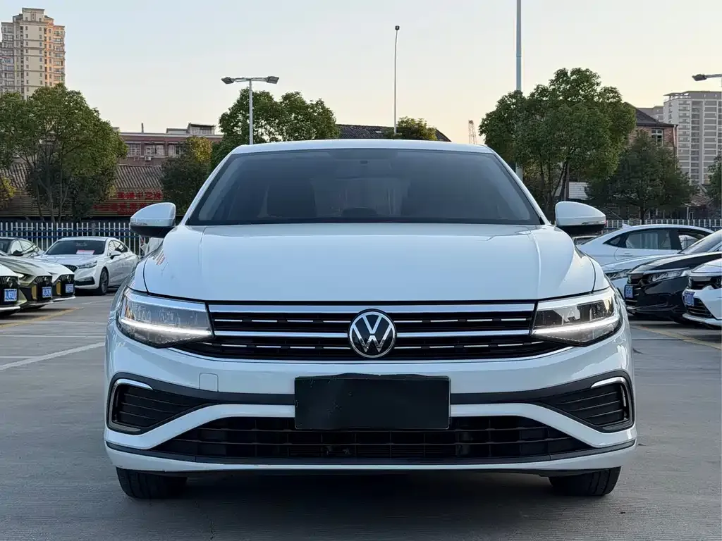 Volkswagen Bora 2023 из CN, фото 2