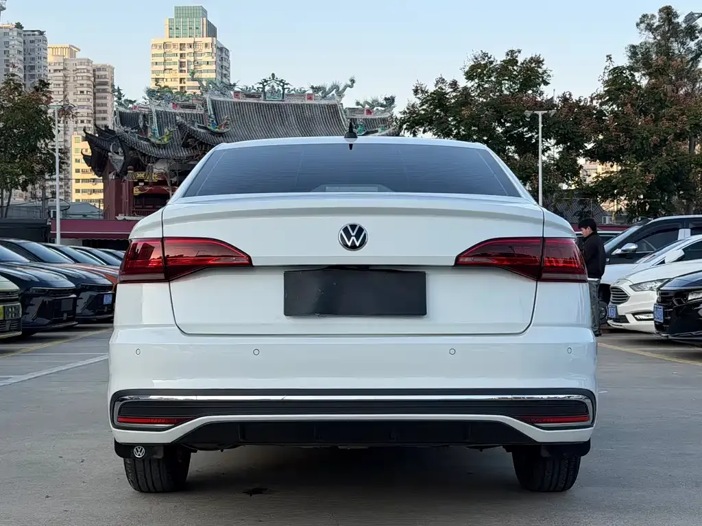 Volkswagen Bora 2023 из CN, фото 5