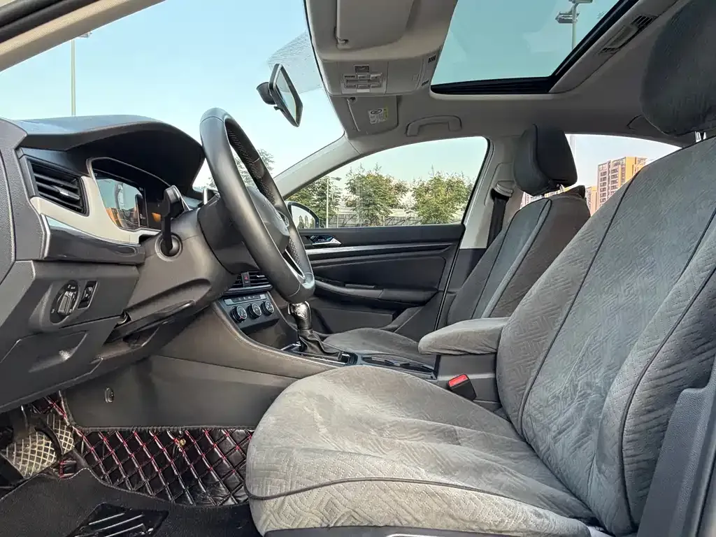 Volkswagen Bora 2023 из CN, фото 7